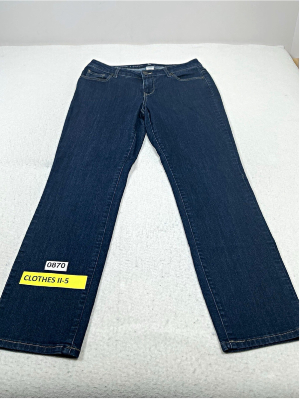 Woman’s w62 Signature Fit Straight Stretch Blue Denim Jeans size 6 short